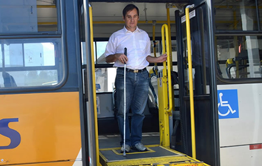 Vereador sugere ônibus que atenda deficientes