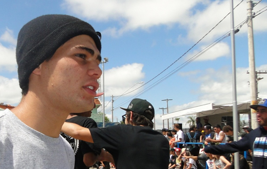 Skatista botucatuense fará estágio na Califórnia