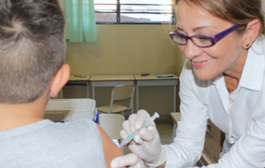Saúde e Educação de Piracicaba vacinam 6,1 mil contra hepatite A Saúde e Educação de Piracicaba vacinam 6,1 mil contra hepatite A