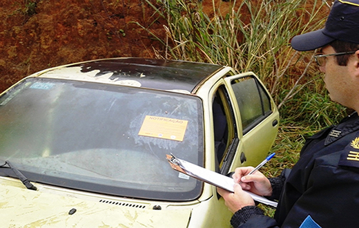 GCM continua notificando carros abandonados nas ruas