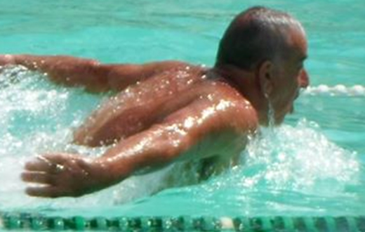 Nadador da AAB está entre os dez melhores do mundo