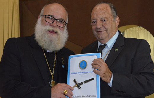 Dom Maurício assume a cadeira 15 da Academia de Letras