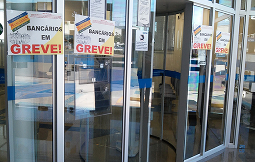 Bancários de Botucatu aderem a greve nacional