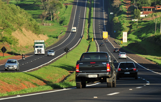 Feriado de  Aparecida prevê 416 mil veículos nas rodovias da região