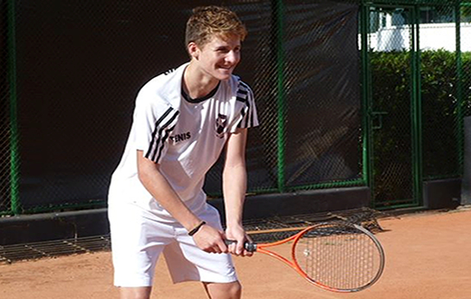 Tenista botucatuense é vice-campeão no Espéria em SP