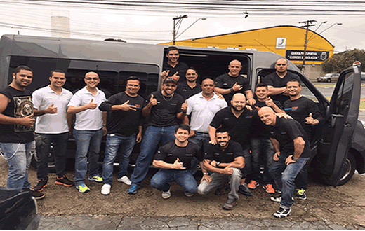 Grupo de voluntários realiza ação Natal Solidário