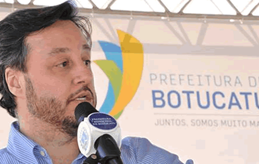 Prefeito encaminha projeto que prorroga prazo do REFIS