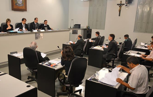Câmara vota quatro projetos de lei  nesta segunda-feira
