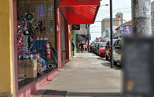 Campanha visa manter limpas as calçadas da cidade