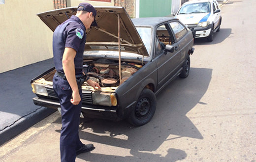Ação policial resulta em apreensão de veículo adulterado
