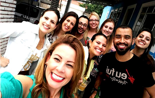 Grupo realiza ação social para arrecadar brinquedos