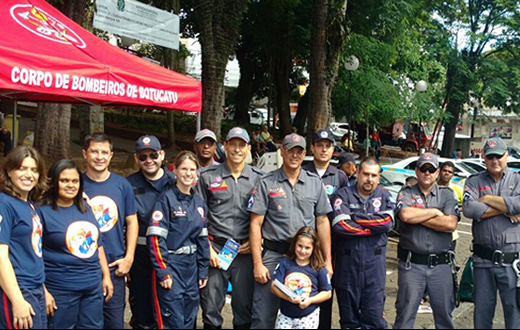 Campanha Viva Verão 2015 é realizada em praça pública