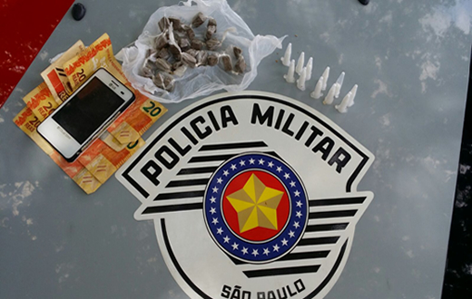 PM flagra adolescente com  maconha e cocaína