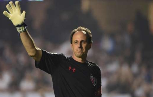 Em clima de emoção Rogério Ceni dá adeus ?  torcida do São Paulo