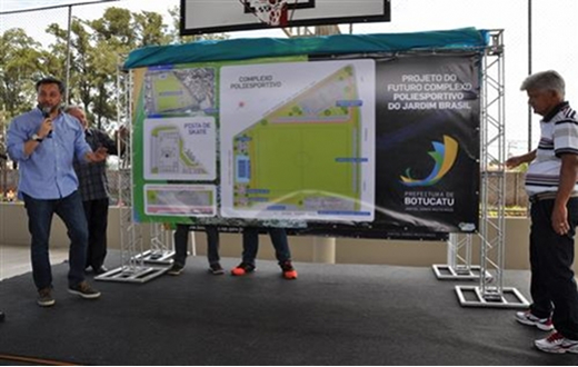 Delineado complexo poliesportivo do Jardim Brasil