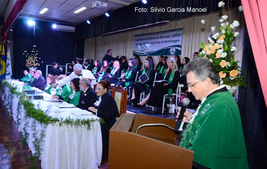 Faculdade de Medicina forma a 24ª Turma de Enfermagem