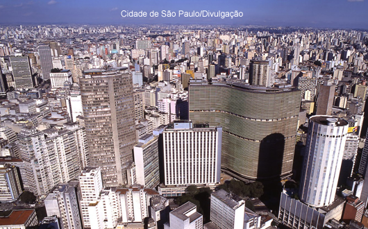 Crise derruba arrecadação de impostos e investimentos de prefeituras