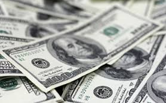 Dólar tem forte alta e inicia o ano de 2016 cotado acima de R$ 4