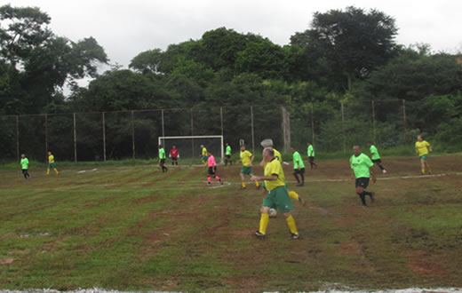 Derby marca amizade de pretos e brancos no futebol