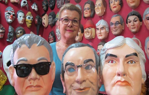 Envolvidos em corrupção viram máscaras para o carnaval de 2016