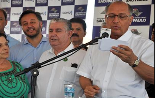 Governador faz a entrega 156 casas populares em Pardinho