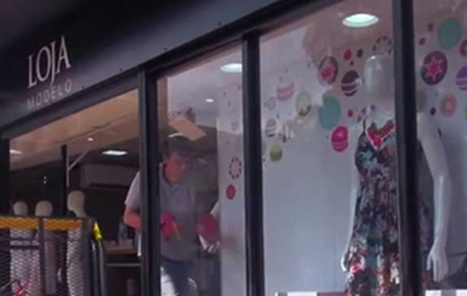 Carreta Loja Modelo do Sebrae está no Espaço Cultural