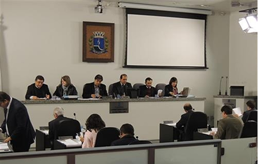 Vereadores em recesso são convocados para Extraordinária