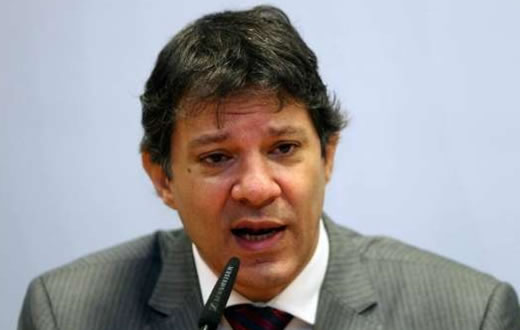 Prefeito diz que defensores do passe livre devem eleger um mágico