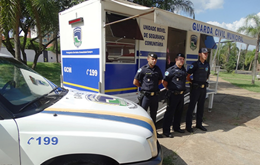 Unidade móvel da GCM atua em logradouros públicos