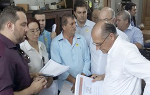 Prefeitos buscam recursos com Alckmin para recuperar seus municípios