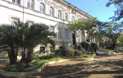 Alunos da rede municipal  voltam ? s aulas, na segunda (15)