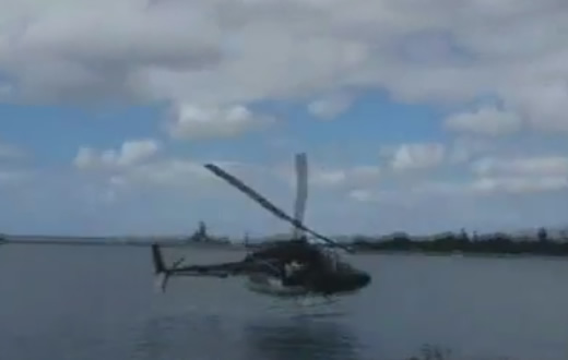 Vídeo flagra queda dramática de helicóptero nos EUA