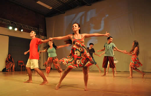 Casa da Juventude oferece aulas gratuitas de ballet, dança contemporânea e sapateado