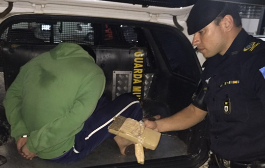 Jovem foi preso por tráfico no Jardim Paraíso