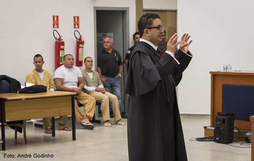 Em julgamento de 12 horas, justiça absolve três homens do crime de homicídio em Botucatu