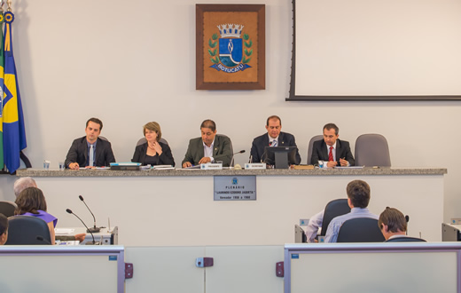 Trailers, iluminação pública e passarinhos de Lelo Pagani serão os assuntos da Câmara nesta segunda