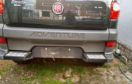 Motorista vai pescar e tem placas do veículo furtadas em Botucatu