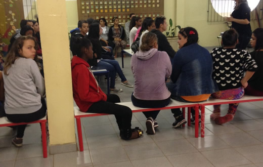 CRAS leste desenvolve oficina com alunos da escola Armando Salles