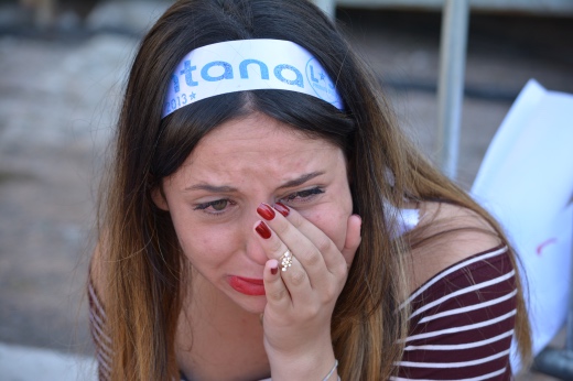 À espera de Luan; fãs acampam frente ao palco em uma longa espera pelo show