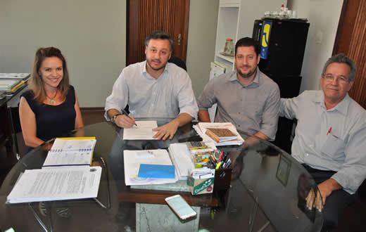 Prefeitura sela parceria com o Cebrac