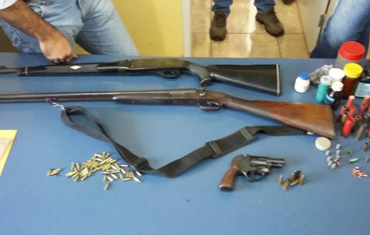 Polícia Civil de Botucatu apreende armamento em Areiópolis
