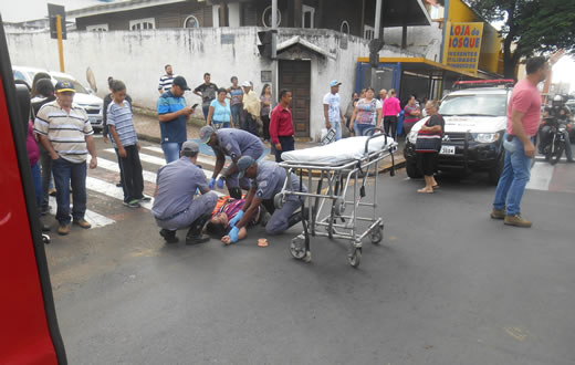 Idosa é atropelada na Rua João Passos