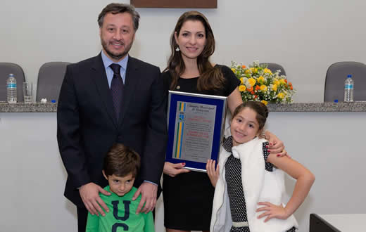 Presidente do Fundo Social recebe título de cidadã botucatuense