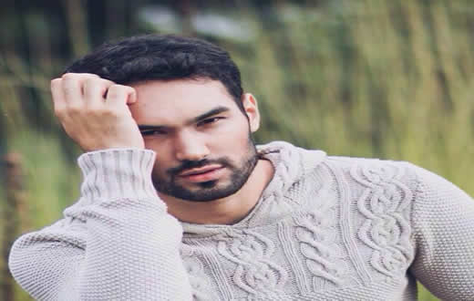 Família de modelo que morreu na Indonésia pede doações para trazer o corpo de volta ao Brasil