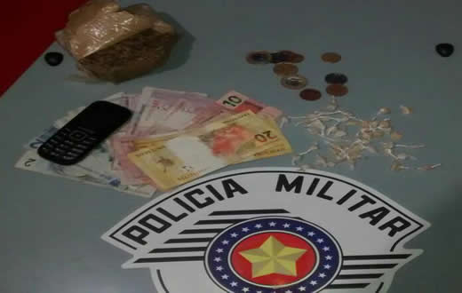 Com crianças em casa, casal é preso traficando no Jardim Cristina