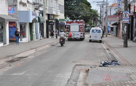 Revitalização da Rua Amando avança ao quarteirão das Ruas Velho Cardoso e Siqueira Campos