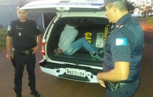 GCM prende indivíduo que furtou farmácia