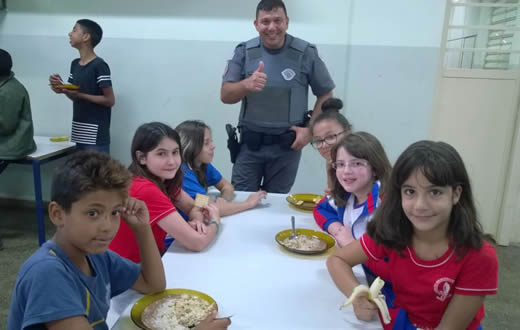 Proerd, da Polícia Militar, realiza integração entre escolas