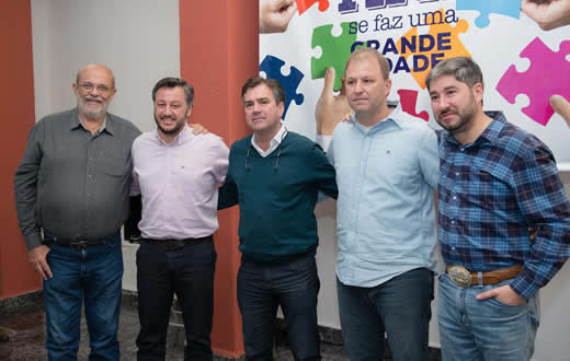 Acontece Botucatu tinha antecipado: Junot declara apoio a Pardini; Dos pretendentes a vice, apenas André Peres esteve no encontro