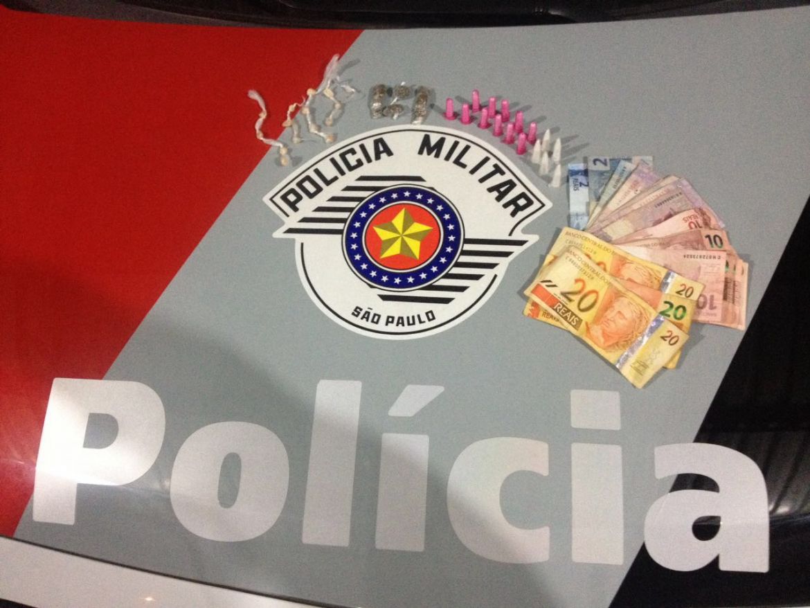 Garota de 18 anos é presa suspeita de tráfico de entorpecentes em Botucatu